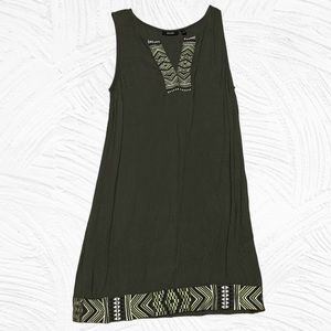 Embroidered sleeveless green dress